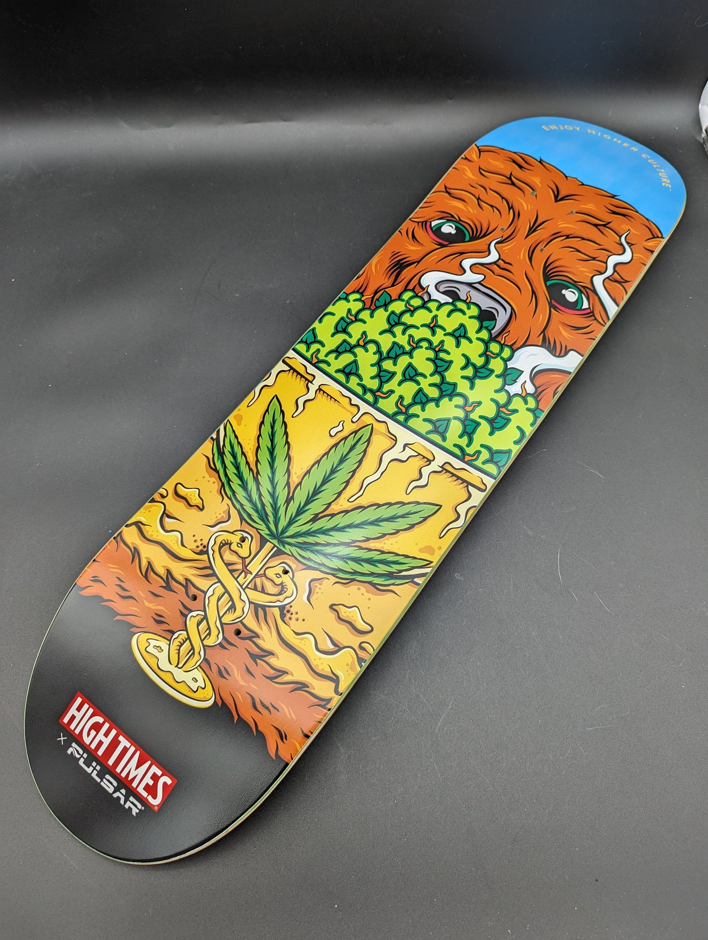 Pulsar Skateboard Deck - 32.5"x8.5"