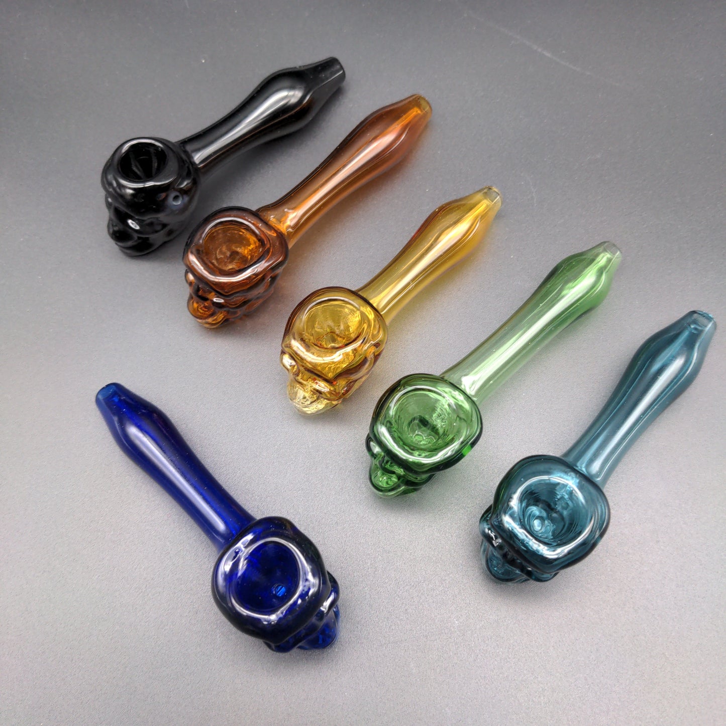 Skull Hand Pipe 4" - Avernic Smoke Shop