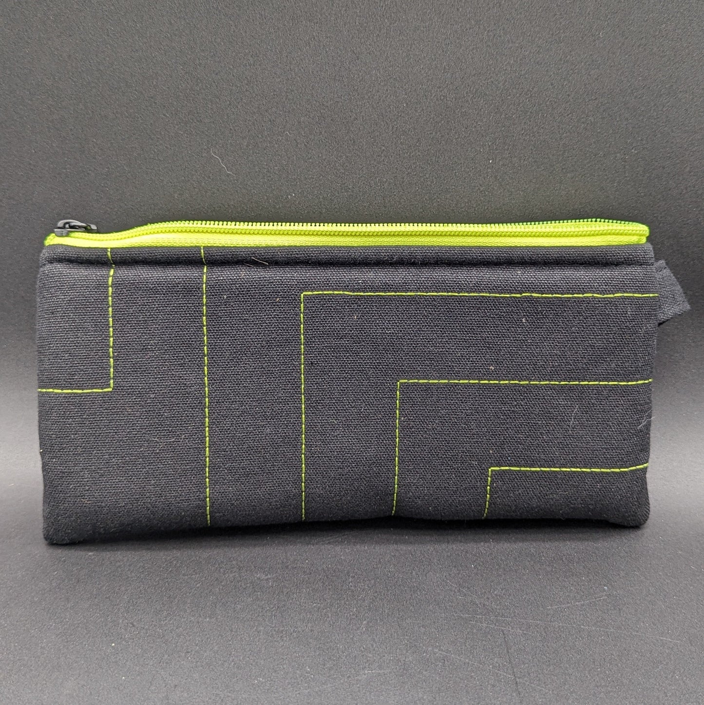 Vatra 9.5" Padded Zipper Pouch