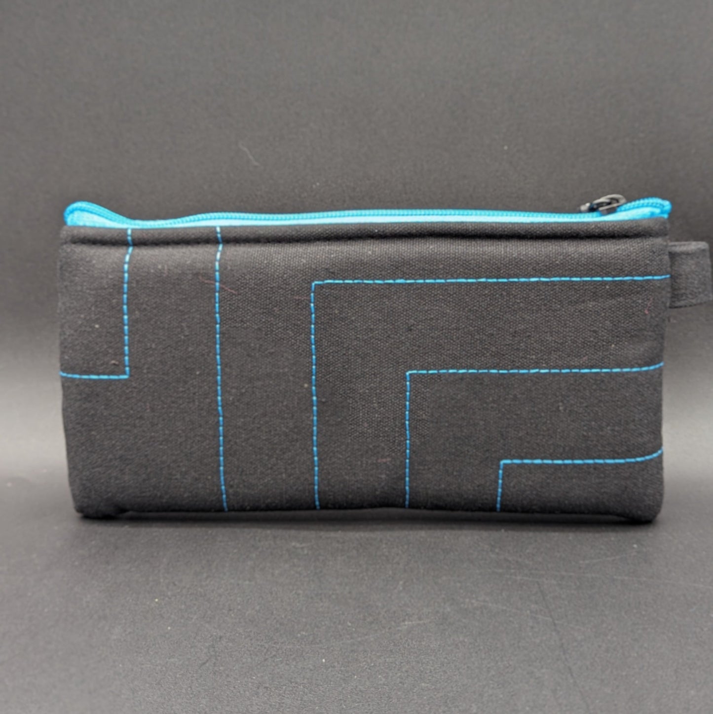 Vatra 9.5" Padded Zipper Pouch