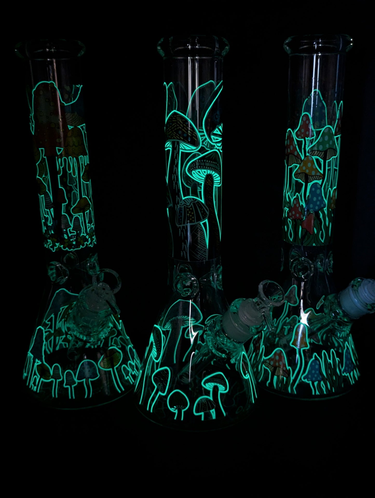 14" Glow in the Dark Mushrooms Beaker Bong
