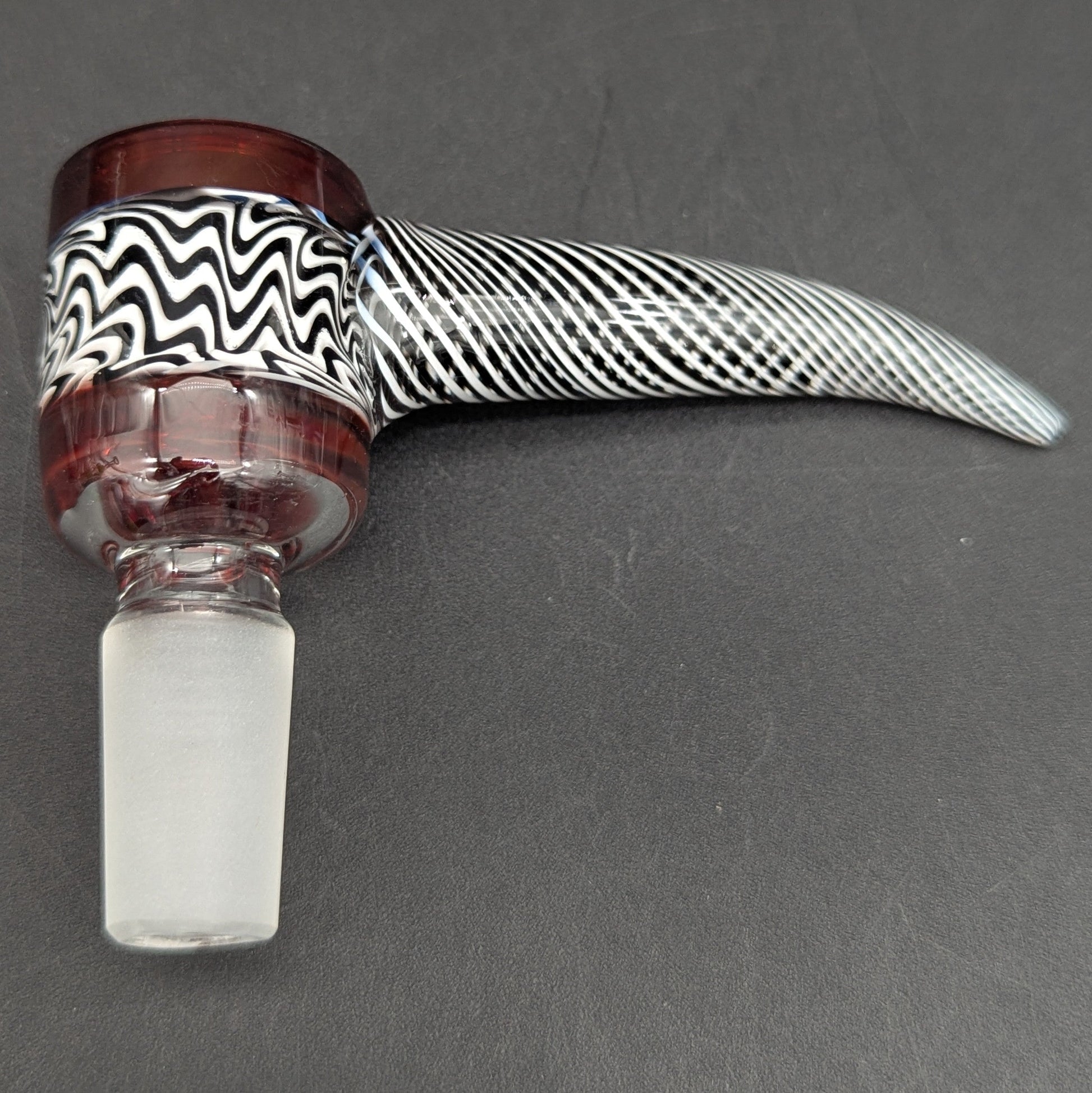 14mm Hittn Glass XL Handle Screened Bowl-Avernic Smoke Shop