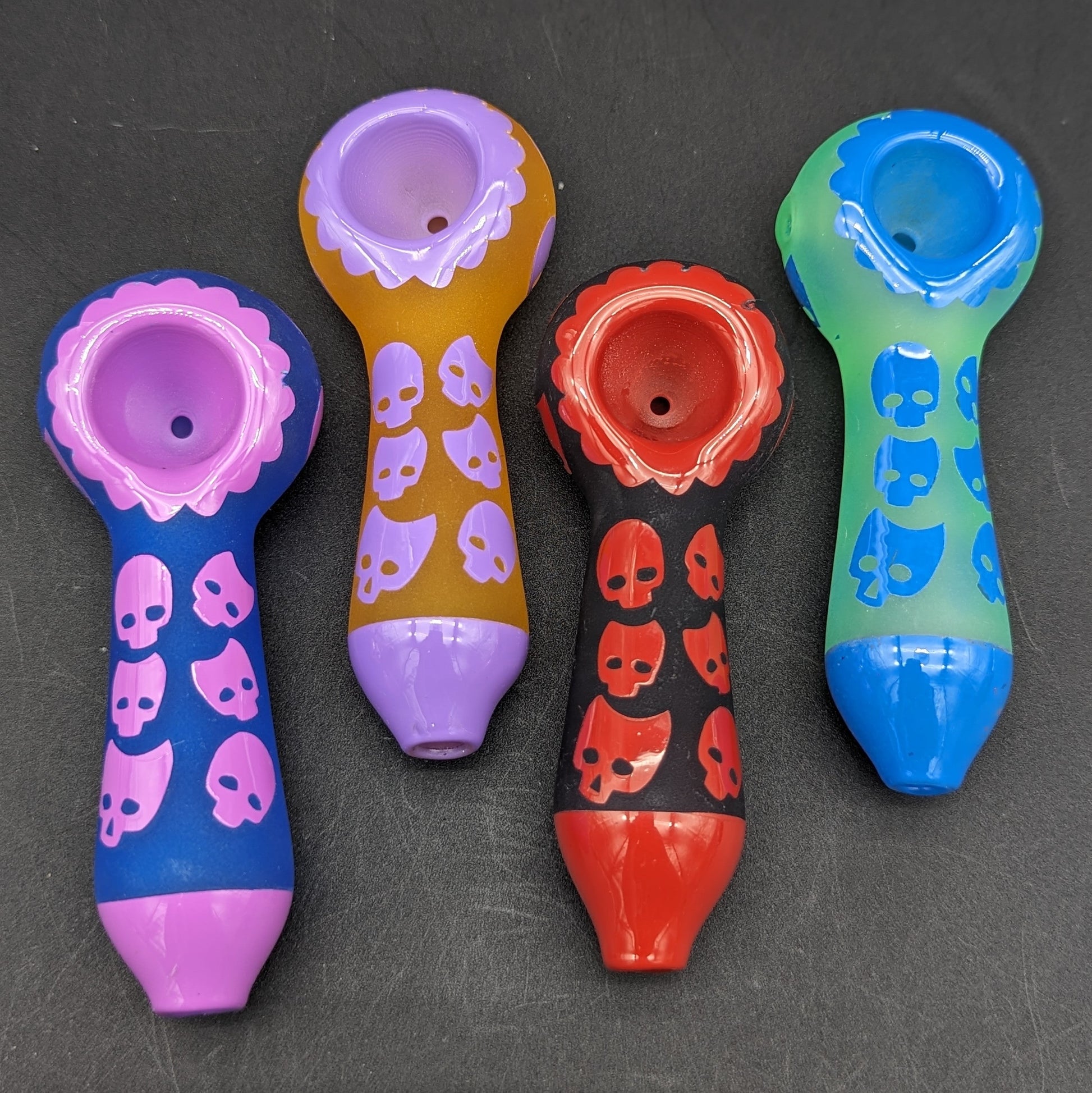 4" Sandblasted Skulls Hand Pipe-Avernic Smoke Shop