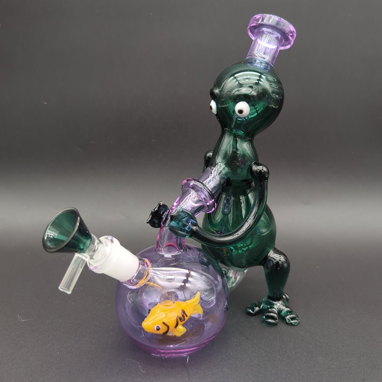 Alien Smoking a Goldfish 9" Recycler Bong