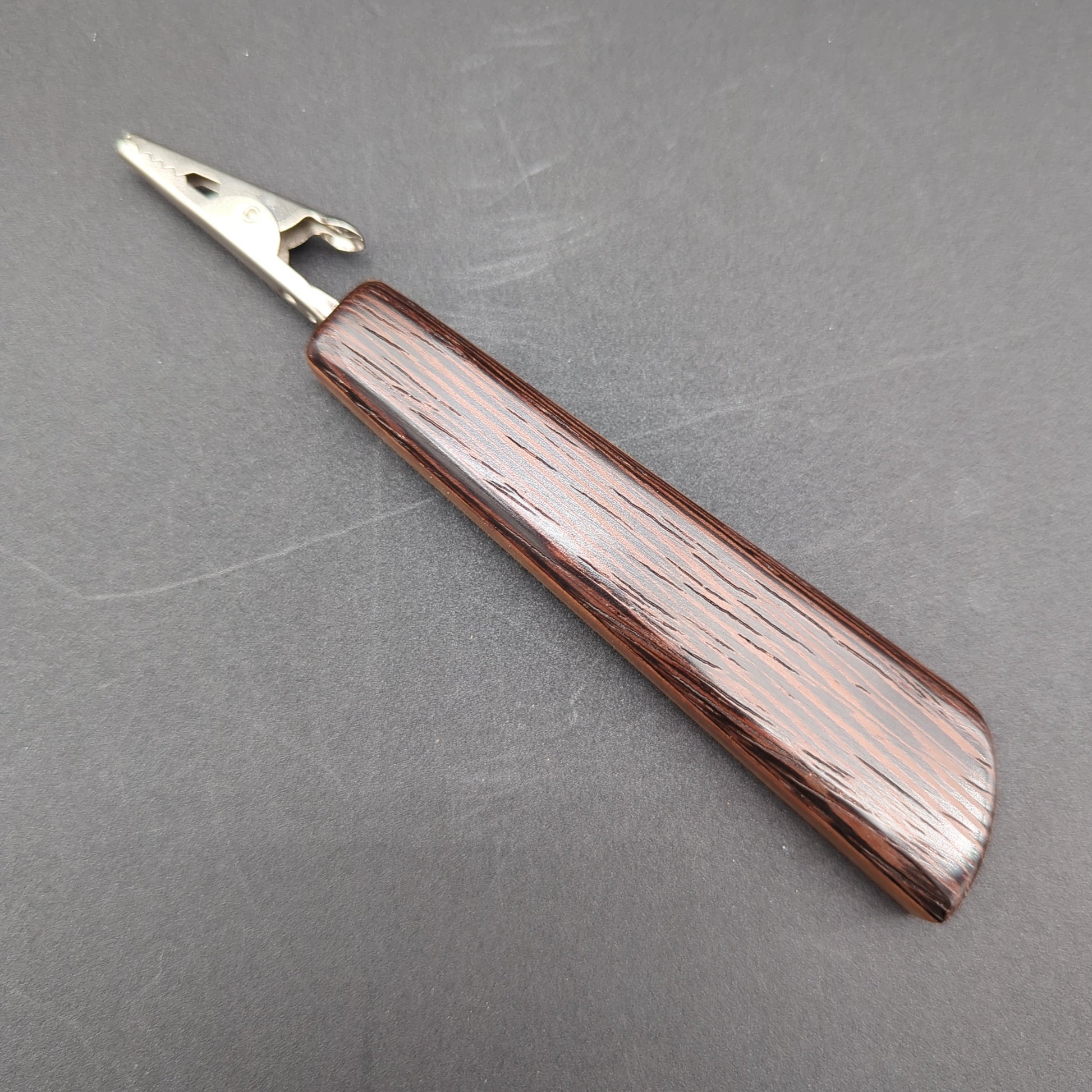 Angled Memo Clip Joint Holder | 5.5" - Avernic Smoke Shop