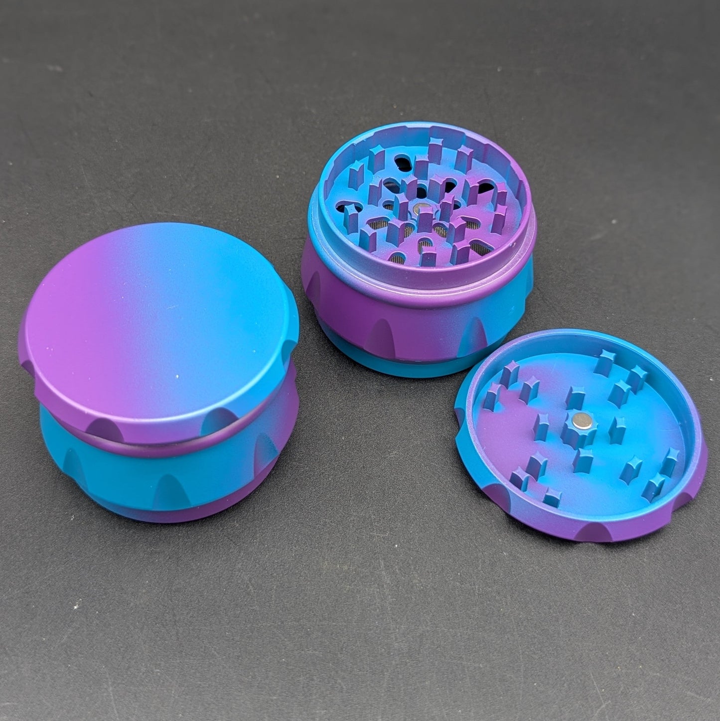 Dual Color Gripped Grinder 63mm-Avernic Smoke Shop
