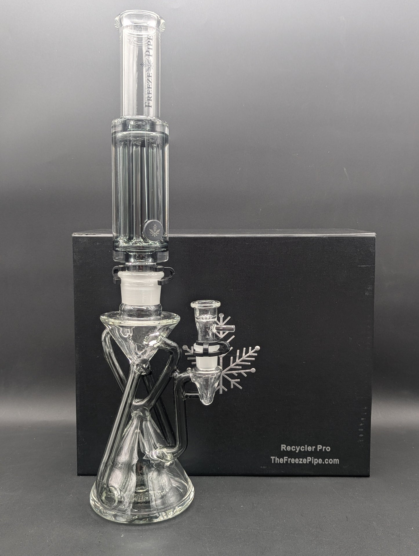 Freeze Pipe - Recycler Bong Pro