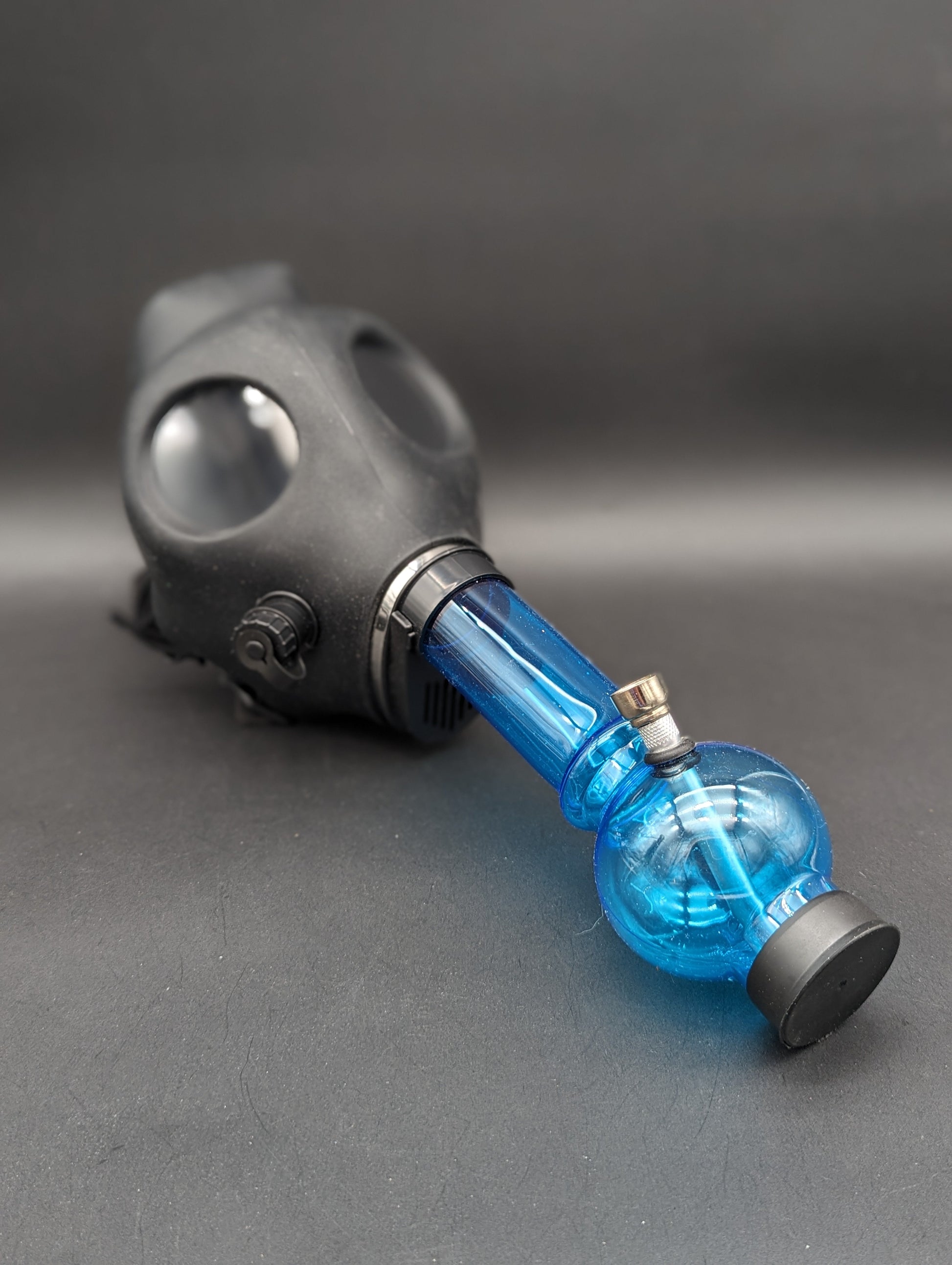 Gas Mask With Water Bong-Avernic Smoke Shop