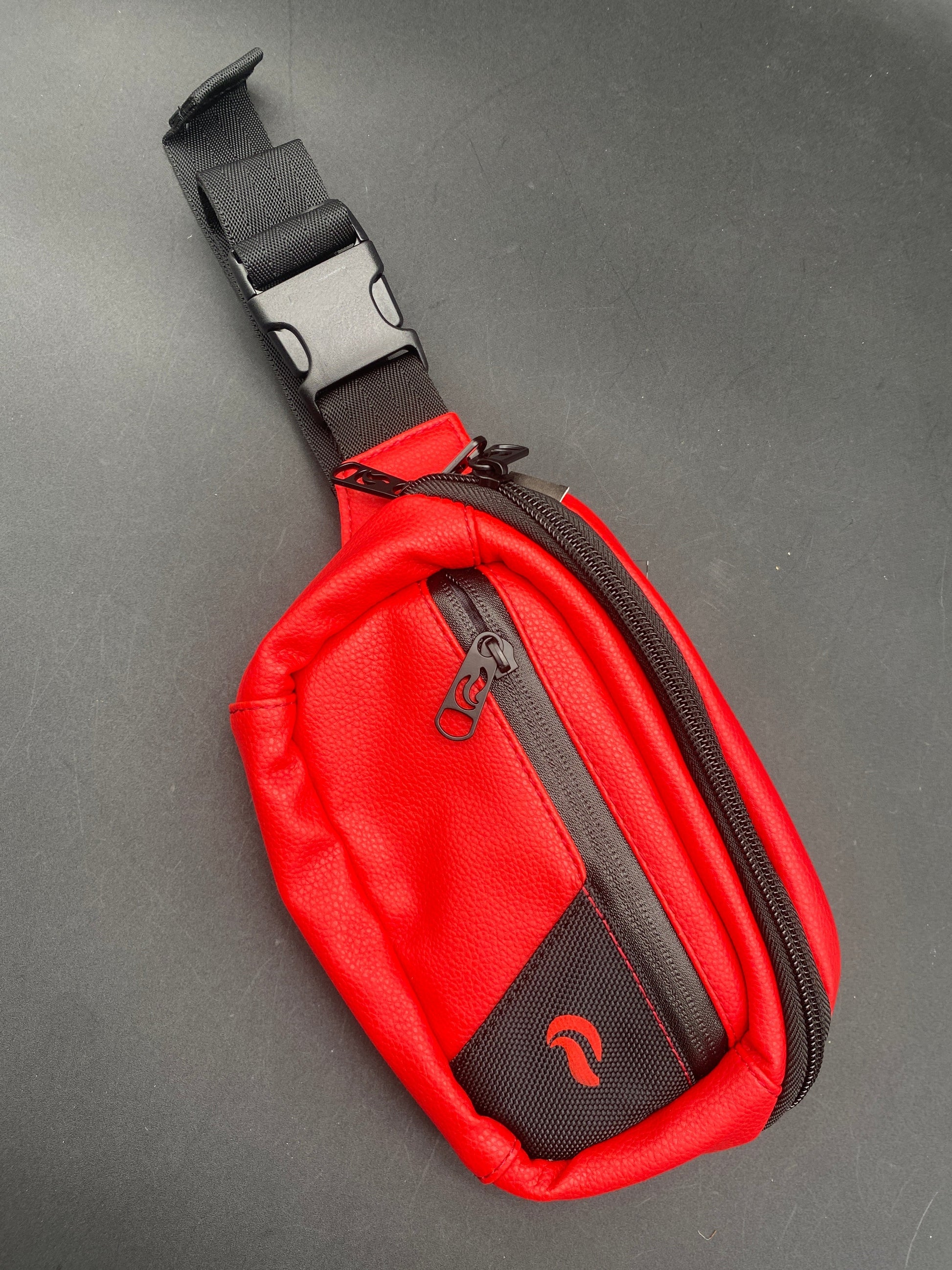 Skunk "Hipster" Smell Proof Fanny Pack-Avernic Smoke Shop