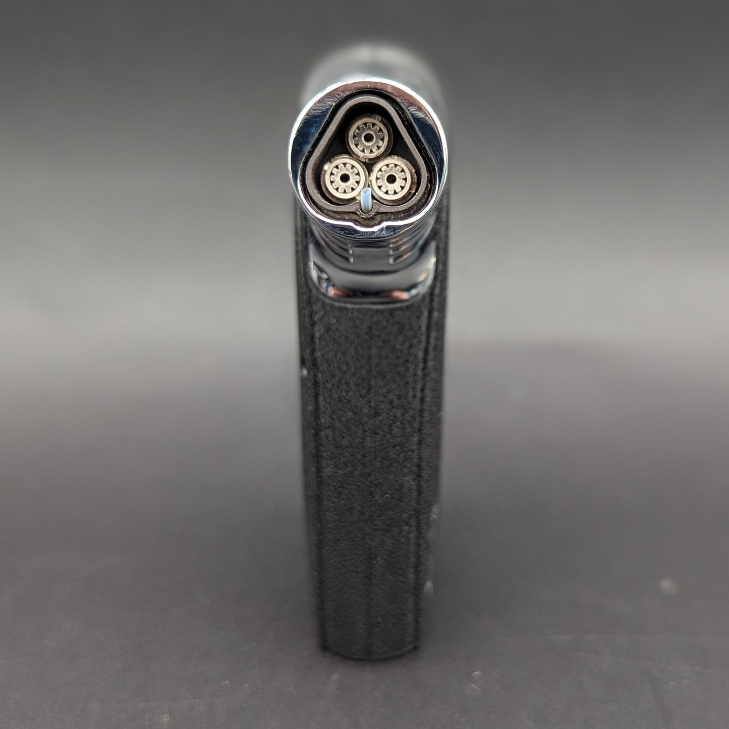 Vector IRONFIST - Triple Jet Torch-Avernic Smoke Shop