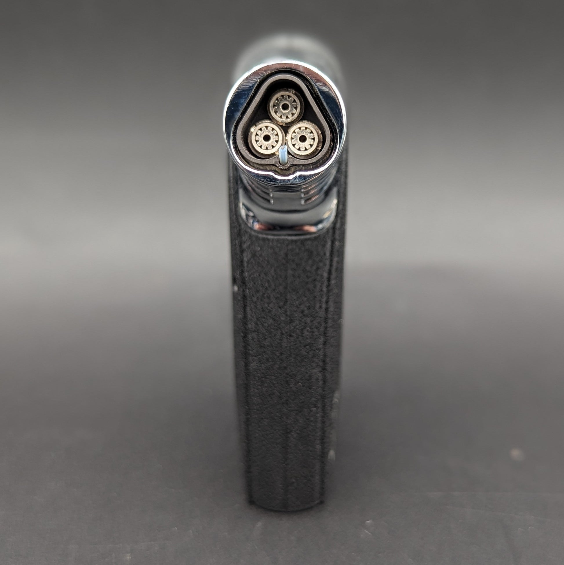 Vector IRONFIST - Triple Jet Torch-Avernic Smoke Shop