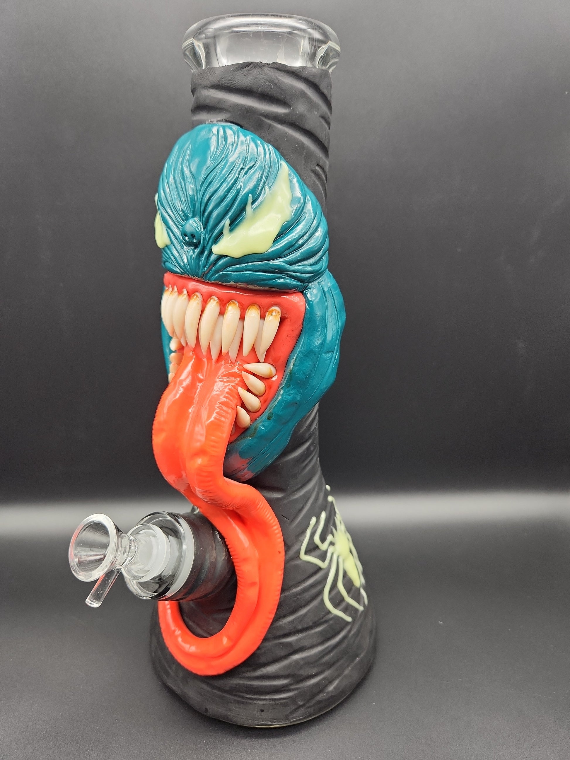 13" 3D Graphic Beaker Snake Tongue