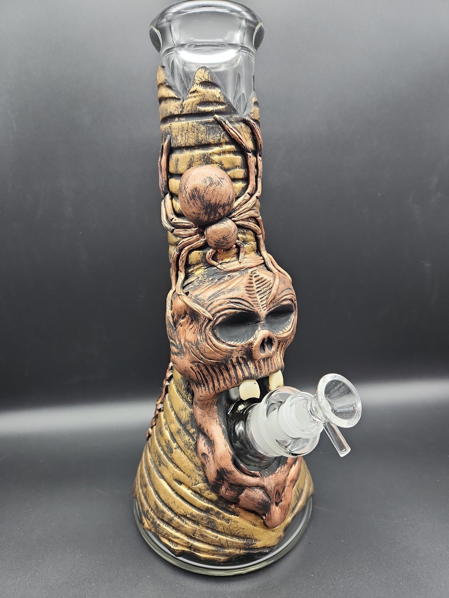 13" 3D Graphic Beaker Spider Skull