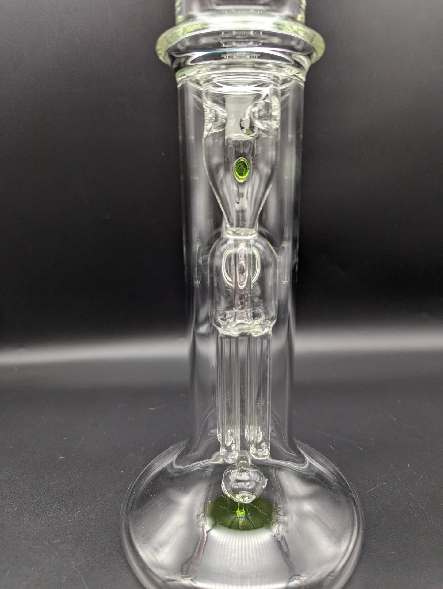 17" Hollow Foot Straight Tube Incycler - close up of percs