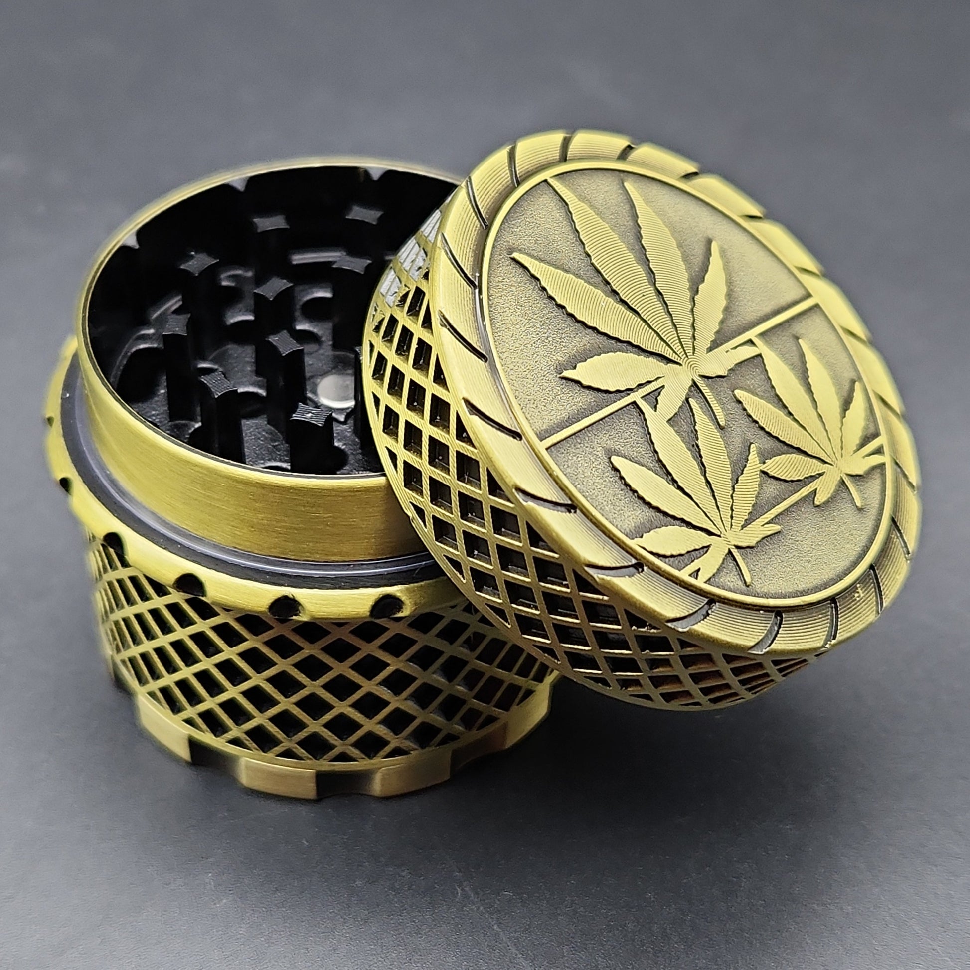 50mm Webbed Leaf Full Magnetic Grinder - Gold