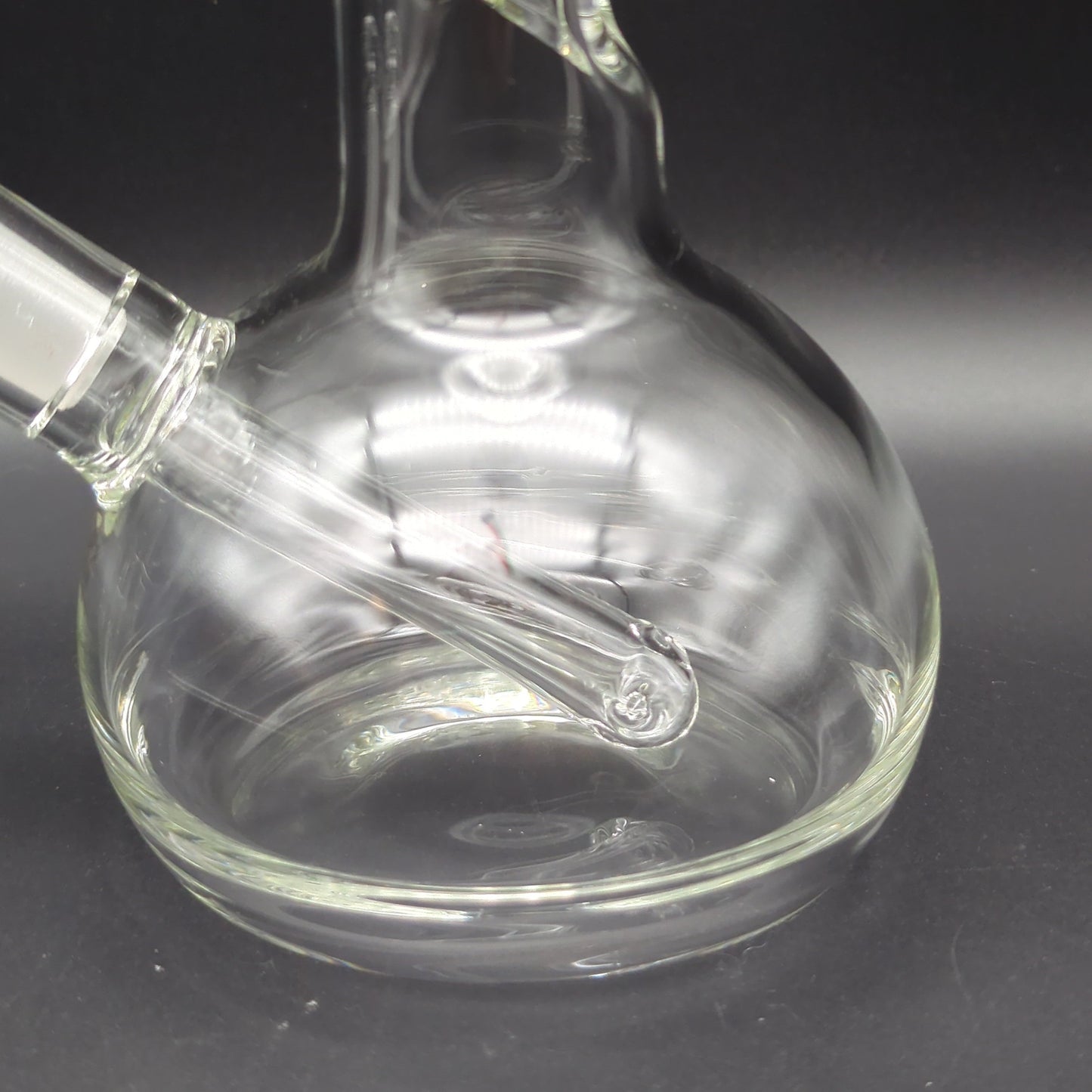 8" Phoenix Beaker w/ Fixed Downstem - Close up of perc