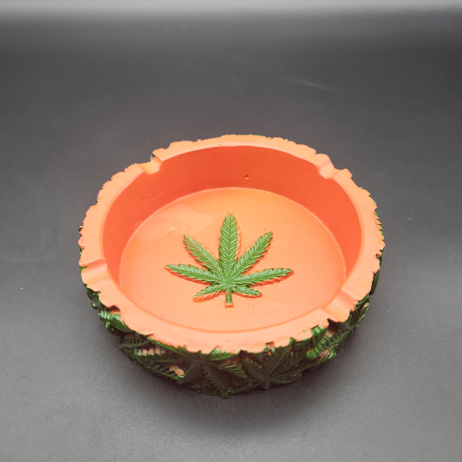 Abundance of Hemp Leaves Round Resin Ashtray | 4.25"