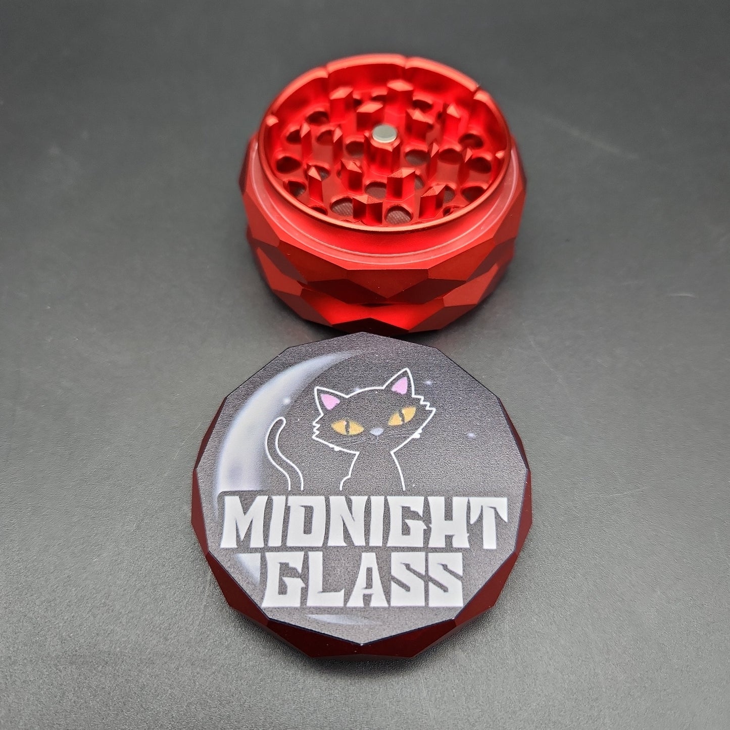 Midnight Glass Diamond Carved Grinders - Red