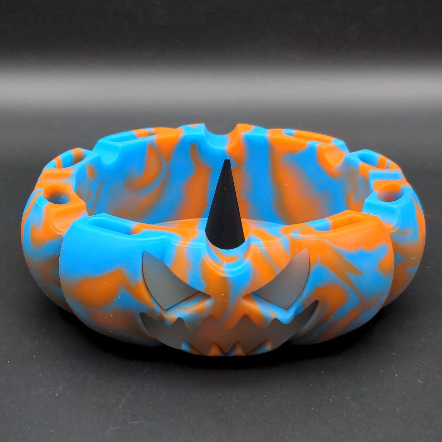 Pumpkin Silicone Ashtray w/ Poker Orange and Blue